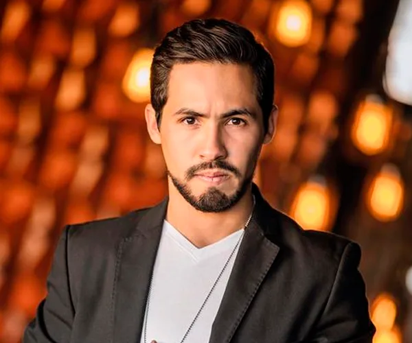 Adrián Medrano