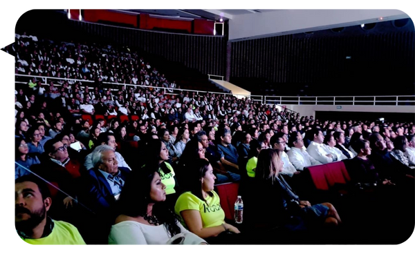 Jennifer Nacif — Conferencista de Comunicación Efectiva