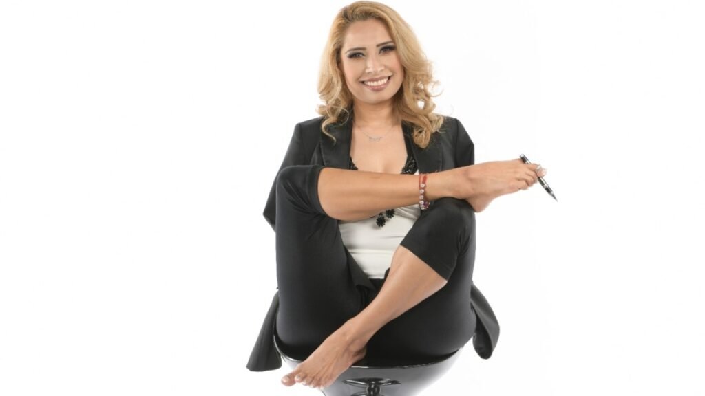 Adriana Macias en acción