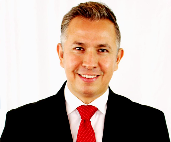 René Mantecón — Conferencista de Comunicación Efectiva