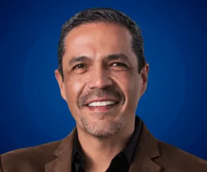 Jorge Saldívar — Conferencista de Inteligencia Artificial y Futuro del Trabajo