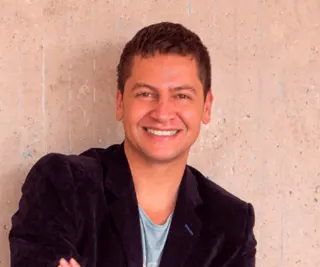 Gabriel Alvarado — Conferencista de Comunicación Efectiva