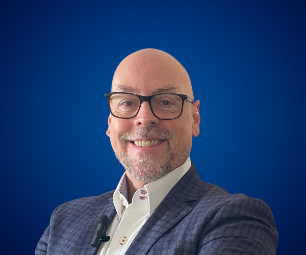 Sal Barrena — Conferencista de Liderazgo